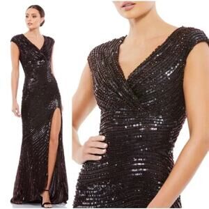 Mac Duggal Cap Sleeve Sequined Evening Gown V-Neck Brown Size 6 NWT